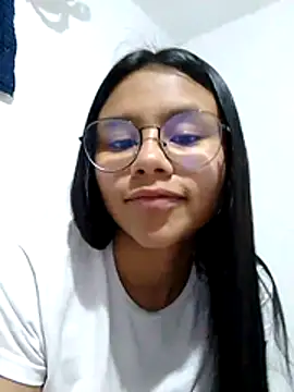 SofieLove 01 online show from April 2026 06:54:01 AM