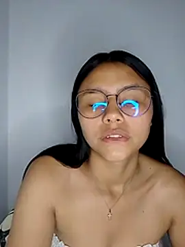 Snapshot of SofieLove_01 chatting on February 2026 08:11:02 AM SofieLove 01 online show from February 2026 08:11:02 AM