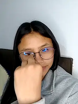 Snapshot of SofieLove_01 chatting on March 2026 07:52:02 AM SofieLove 01 online show from March 2026 07:52:02 AM