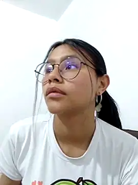 SofieLove 01 online show from March 2026 07:27:01 PM