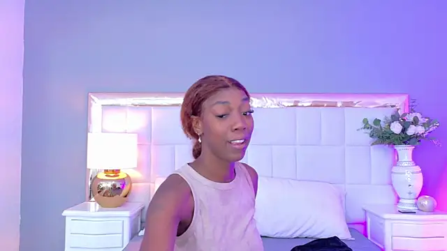 MadeleineHocker online show from November 2025 01:37:02 PM