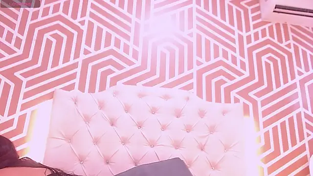 MariyaNovaki online show from November 2025 12:33:02 PM