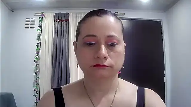 Snapshot of milagros_latina75 chatting on November 2025 05:50:02 PM milagros latina75 online show from November 2025 05:50:02 PM