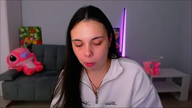 queenofthesense  online show from October 2025 05:34:02 PM