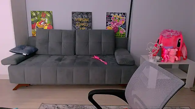 queenofthesense  online show from February 2026 02:44:01 PM