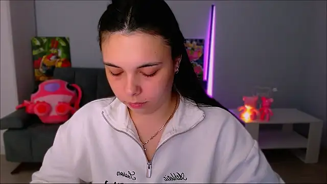 queenofthesense  online show from October 2025 04:40:02 PM