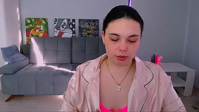 queenofthesense  online show from February 2026 01:00:01 PM