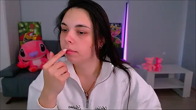 queenofthesense  online show from October 2025 11:42:01 AM