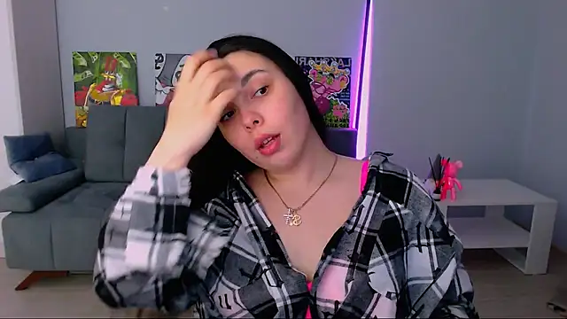 queenofthesense  online show from February 2026 01:00:01 PM