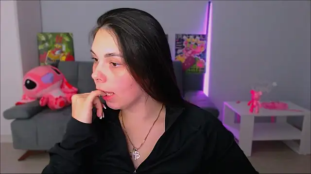 Snapshot of queenofthesense_ chatting on October 2025 04:19:02 PM queenofthesense online show from October 2025 04:19:02 PM