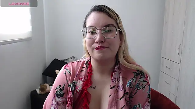 Snapshot of Isabellahunt12 chatting on September 2025 03:54:01 PM Isabellahunt12 online show from September 2025 03:54:01 PM