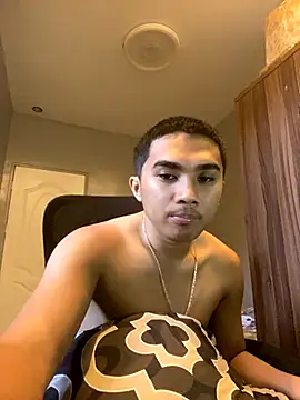 Snapshot of pinoyAdrianneXXX chatting on September 2025 04:04:02 AM pinoyAdrianneXXX online show from September 2025 04:04:02 AM