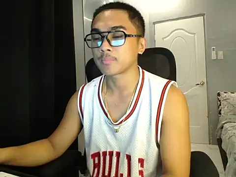 Snapshot of pinoyAdrianneXXX chatting on October 2025 02:13:02 AM pinoyAdrianneXXX online show from October 2025 02:13:02 AM