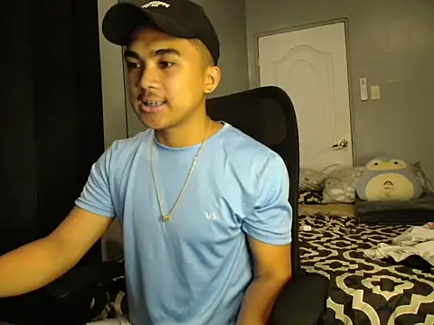 Snapshot of pinoyAdrianneXXX chatting on October 2025 02:37:01 AM pinoyAdrianneXXX online show from October 2025 02:37:01 AM