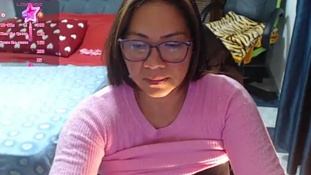 hiilarybrown online show from March 2026 01:01:02 AM