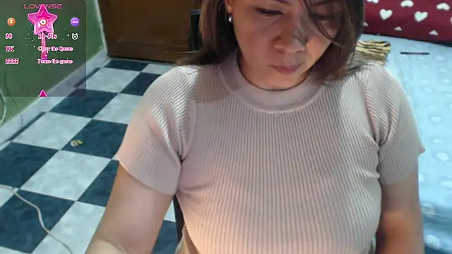 hiilarybrown online show from March 2026 01:34:01 AM