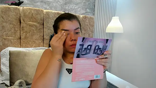 Snapshot of leilapons chatting on October 2025 04:58:02 PM leilapons online show from October 2025 04:58:02 PM