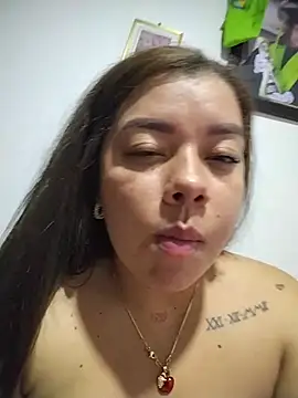 Snapshot of leilapons chatting on November 2025 05:33:02 AM leilapons online show from November 2025 05:33:02 AM