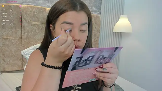 Snapshot of leilapons chatting on November 2025 06:12:02 PM leilapons online show from November 2025 06:12:02 PM