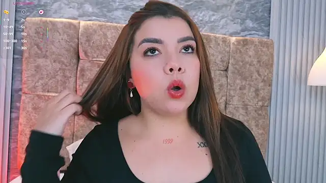 leilapons online show from April 2026 07:20:01 PM