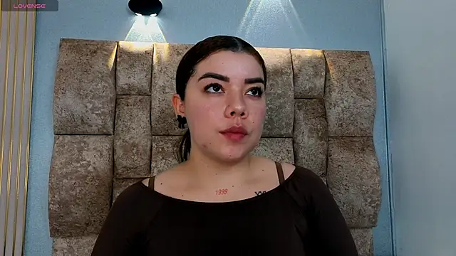 leilapons online show from March 2026 05:07:01 PM