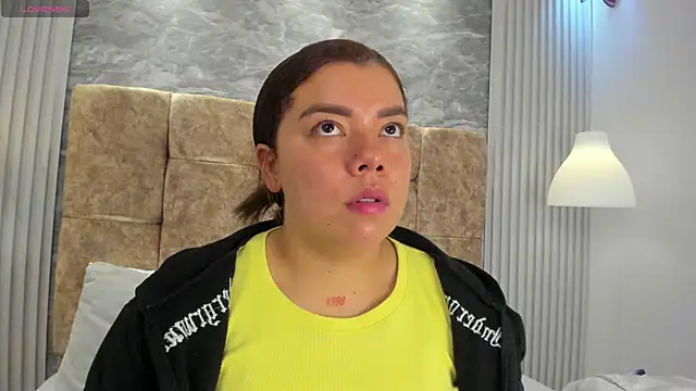 leilapons online show from January 2026 05:17:02 PM