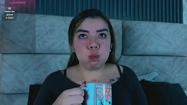 leilapons online show from April 2026 01:14:01 PM