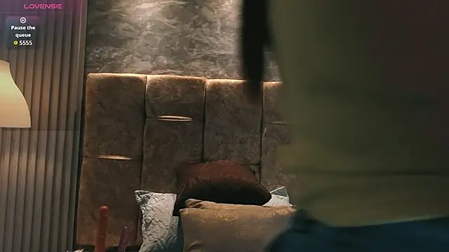 leilapons online show from March 2026 07:26:01 PM