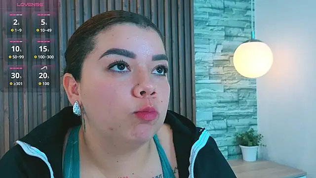 leilapons online show from April 2026 05:41:02 PM