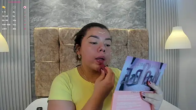 Snapshot of leilapons chatting on November 2025 05:57:01 PM leilapons online show from November 2025 05:57:01 PM