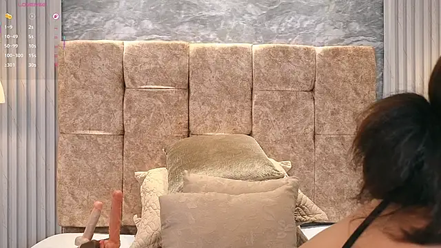 leilapons online show from March 2026 06:58:02 PM