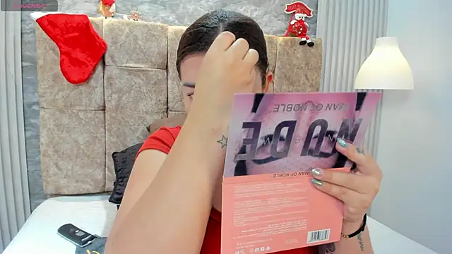 Snapshot of leilapons chatting on November 2025 05:36:02 PM leilapons online show from November 2025 05:36:02 PM