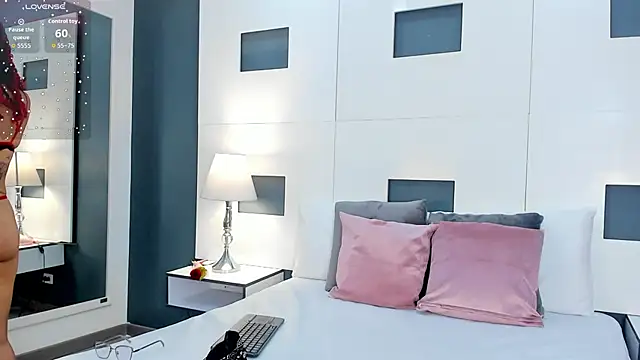 salem rose online show from March 2026 08:25:02 PM