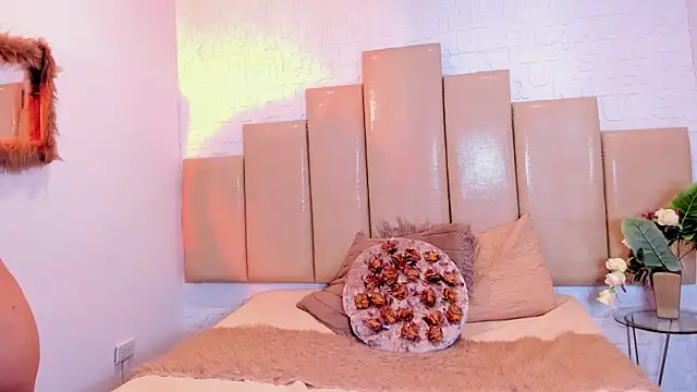 Snapshot of salem_rose chatting on November 2025 08:14:01 PM salem rose online show from November 2025 08:14:01 PM