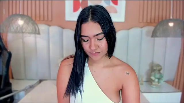 noa moon online show from December 2025 02:29:02 AM