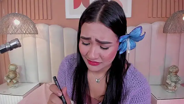 noa moon online show from April 2026 02:46:01 AM