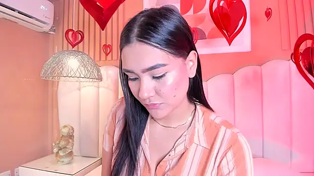 noa moon online show from February 2026 02:33:02 AM