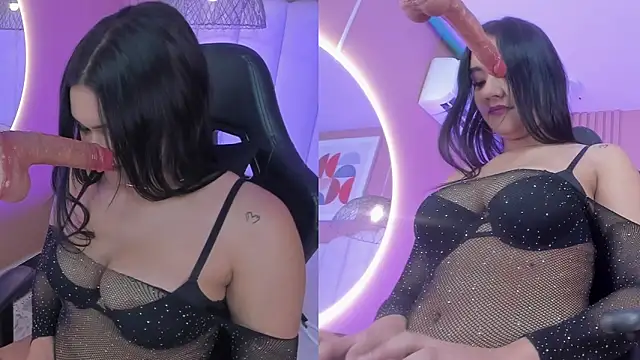 noa moon online show from November 2025 07:29:02 PM