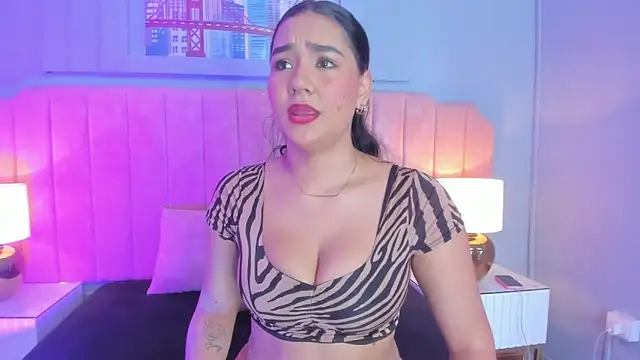 noa moon online show from September 2025 11:06:02 AM