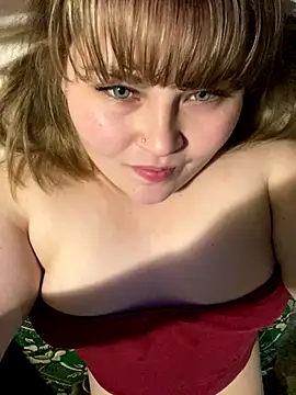 Snapshot of BeckiXrose chatting on November 2025 10:24:01 PM BeckiXrose online show from November 2025 10:24:01 PM