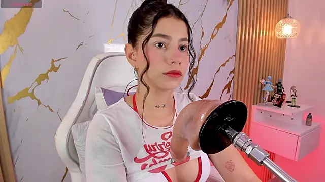 Snapshot of alissaowens_ chatting on November 2025 11:47:02 AM alissaowens online show from November 2025 11:47:02 AM