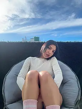 Sasha-Bloom online show from May 2026 06:33:02 PM