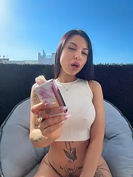 Sasha-Bloom online show from April 2026 06:37:02 PM