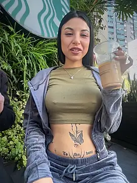 Sasha-Bloom online show from April 2026 05:17:01 PM