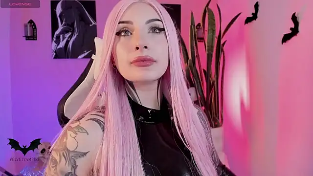 VelvetVampiree online show from April 2026 04:35:02 AM
