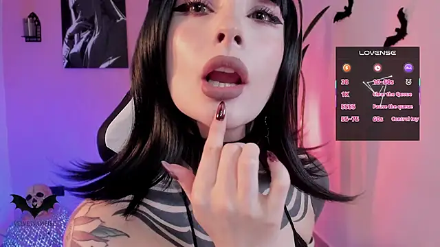 VelvetVampiree online show from March 2026 04:00:01 AM