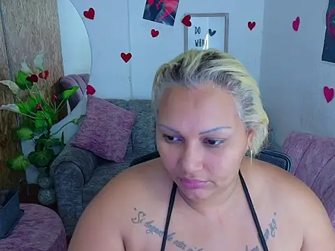 Snapshot of laleska_montenegro chatting on January 2026 01:56:02 AM laleska montenegro online show from January 2026 01:56:02 AM