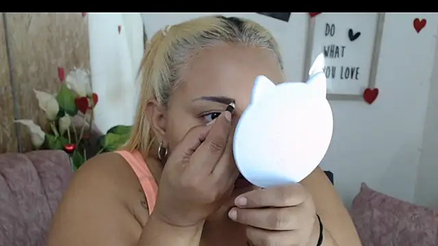 Snapshot of laleska_montenegro chatting on November 2025 02:49:01 AM laleska montenegro online show from November 2025 02:49:01 AM