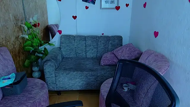 Snapshot of laleska_montenegro chatting on February 2026 05:35:02 PM laleska montenegro online show from February 2026 05:35:02 PM