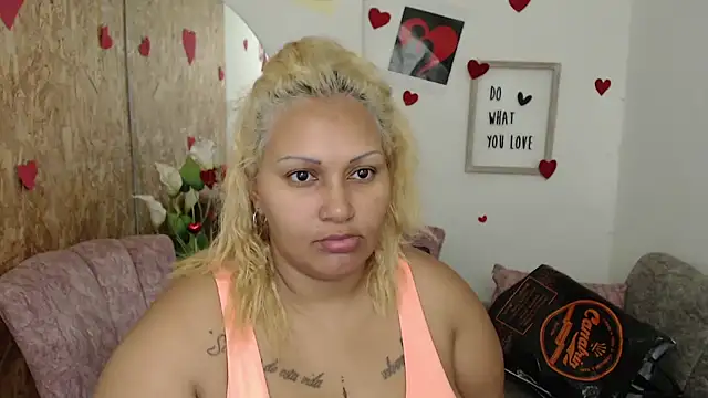 Snapshot of laleska_montenegro chatting on November 2025 03:21:02 AM laleska montenegro online show from November 2025 03:21:02 AM